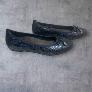 Vionic Leather Minna Minna Cap Toe Ballet Flats  Women 7.5 EUC Orthotic Slip On